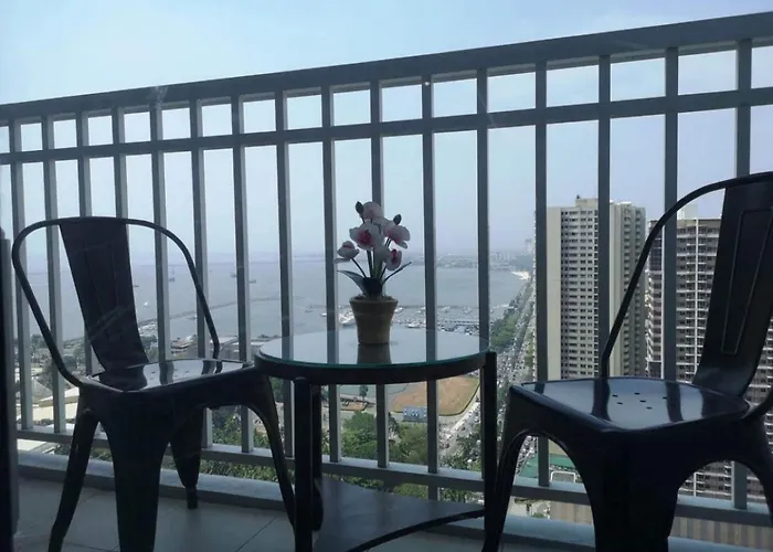 The Sparkle Comfortable Living By Awsom Phil Apartment *